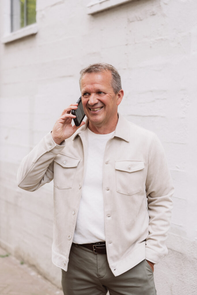 Sjack - belt met telefoon
